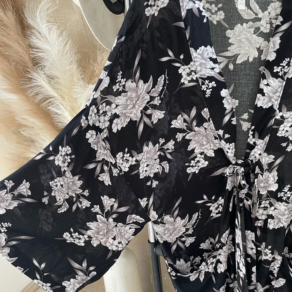 KIMONO - Picture 2 of 4